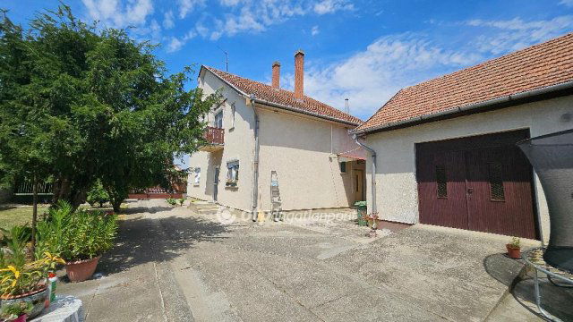 Eladó családi ház, Jászjákóhalmán 85 M Ft, 4 szobás