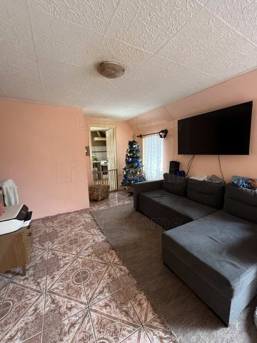 Eladó családi ház, Bakonynánán 42.9 M Ft, 4 szobás