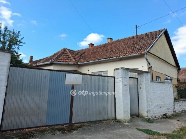 Eladó családi ház, Körösszakálon 7.2 M Ft, 3+1 szobás