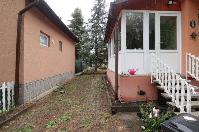 Eladó nyaraló, Lakitelken 29.9 M Ft, 4 szobás