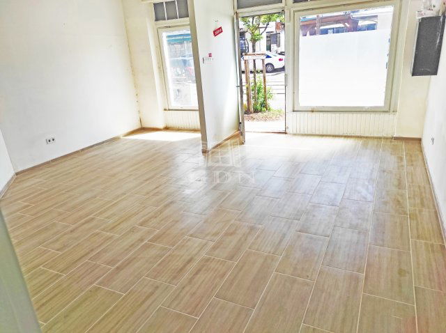 Eladó üzlethelyiség, Budapesten, XV. kerületben 32.9 M Ft