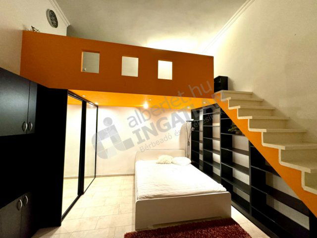 Kiadó téglalakás, albérlet, V. kerületben, Kálvin téren