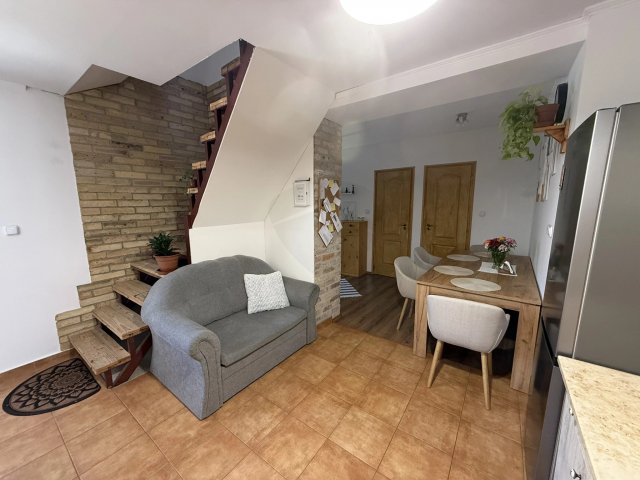 Eladó családi ház, Bicskén 84.9 M Ft, 4 szobás