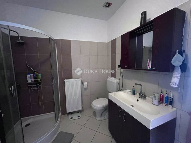 Eladó családi ház, Orfűn 99.99 M Ft, 4 szobás