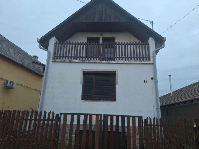 Eladó családi ház, Arnóton 34.9 M Ft, 3+1 szobás