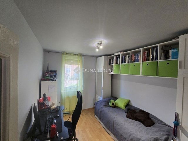 Eladó téglalakás, Szegeden 72.99 M Ft, 3 szobás