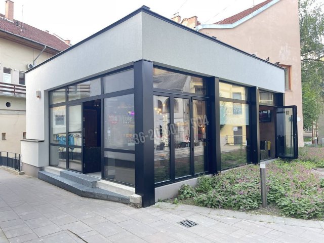 Eladó üzlethelyiség, Egerben 93.5 M Ft, 1 szobás