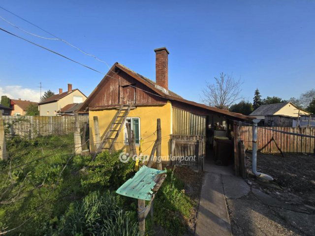Eladó családi ház, Kabán 18 M Ft, 2 szobás