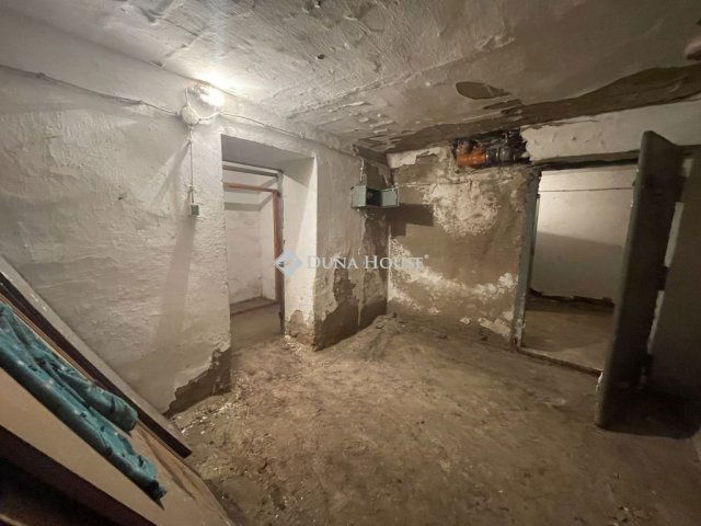 Eladó ipari ingatlan, Szombathelyen 9.9 M Ft / költözzbe.hu