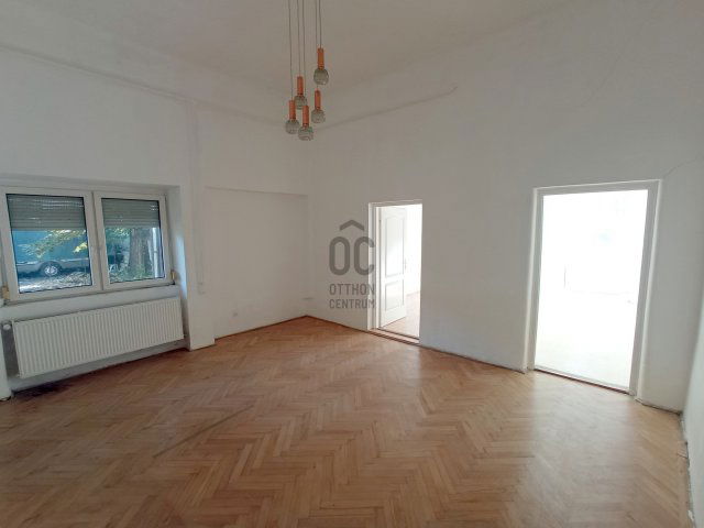Eladó téglalakás, Nyíregyházán 50 M Ft, 5 szobás