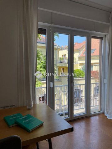 Kiadó téglalakás, albérlet, Pécsett 200 E Ft / hó, 3 szobás