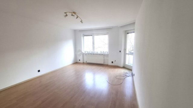 Eladó téglalakás, Szombathelyen 49.9 M Ft, 3 szobás