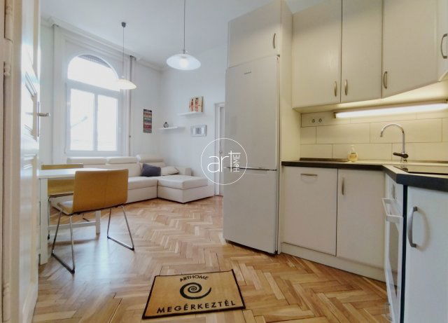 Kiadó téglalakás, albérlet, Szegeden 287 E Ft / hó