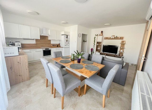 Kiadó téglalakás, albérlet, Debrecenben 330 E Ft / hó, 4 szobás