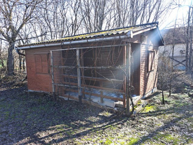 Eladó családi ház, Pilisen 7.5 M Ft, 1+2 szobás