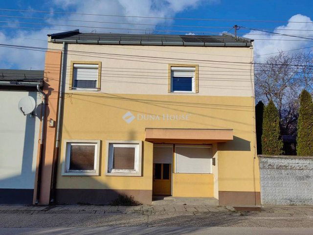 Eladó családi ház, Faddon, Széchenyi utcában 25.99 M Ft