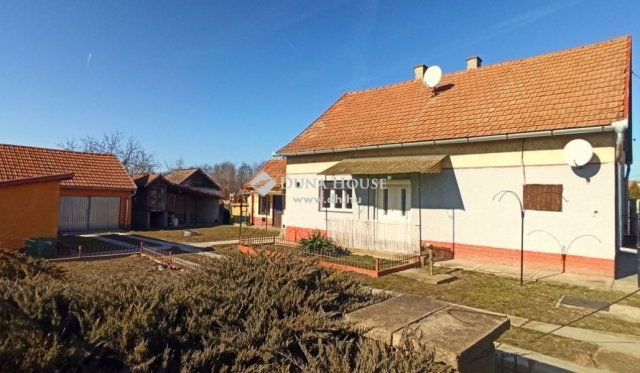 Eladó mezogazdasagi ingatlan, Tiszakécskén 32 M Ft, 4 szobás