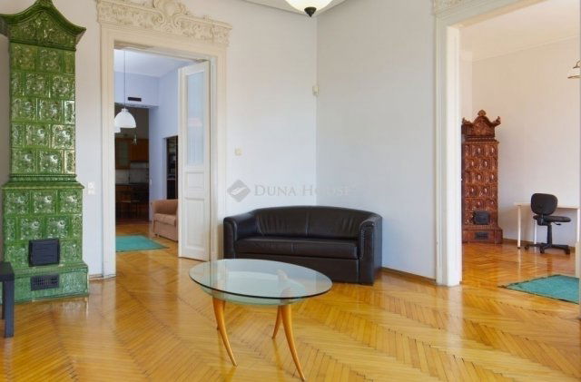 Eladó téglalakás, Budapesten, VII. kerületben 150 M Ft, 4 szobás