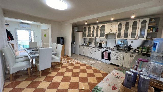 Eladó családi ház, Kupon 23.9 M Ft, 2 szobás