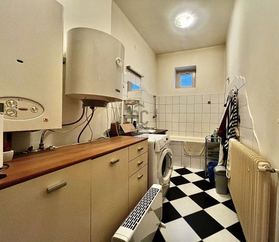 Eladó téglalakás, Győrött 41.9 M Ft, 1 szobás