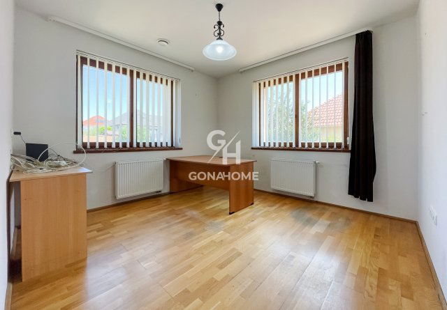 Eladó családi ház, Nemesvámoson 189 M Ft, 4+3 szobás