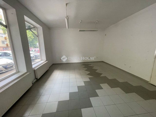 Eladó üzlethelyiség, Orosházán 45 M Ft / költözzbe.hu