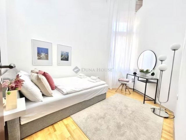 Eladó téglalakás, Budapesten, VII. kerületben 99.9 M Ft