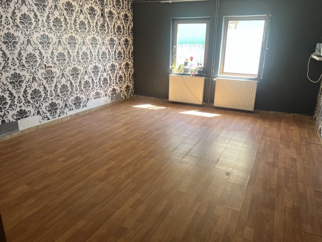 Kiadó családi ház, albérlet, Pilisen 220 E Ft / hó, 2 szobás