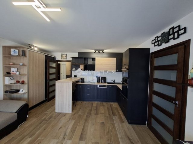 Eladó téglalakás, Szegeden 64 M Ft, 2 szobás