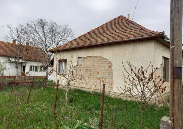 Eladó családi ház, Körösladányban, Akácfa utcában 5.5 M Ft