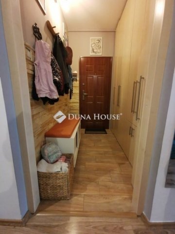 Eladó panellakás, Szegeden 74 M Ft, 2+2 szobás