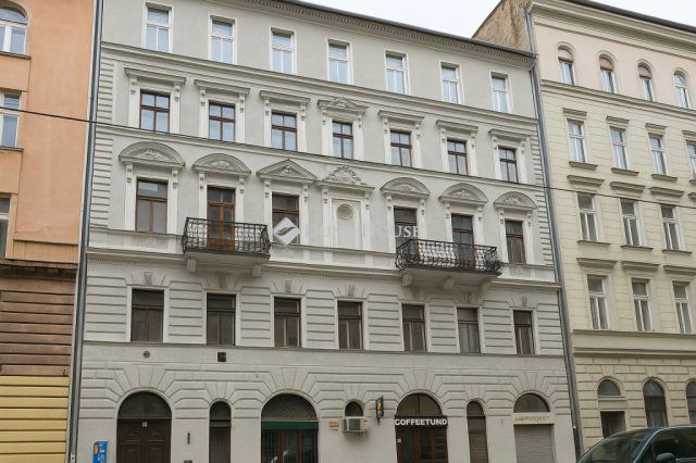 Eladó téglalakás, Budapesten, VI. kerületben 112 M Ft