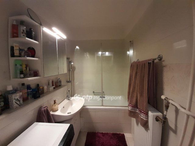 Eladó téglalakás, Budapesten, II. kerületben 98 M Ft, 1+2 szobás