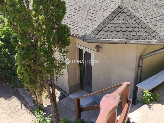 Eladó családi ház, Szentendrén 153 M Ft, 5 szobás