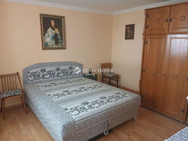 Kiadó családi ház, albérlet, Debrecenben 230 E Ft / hó