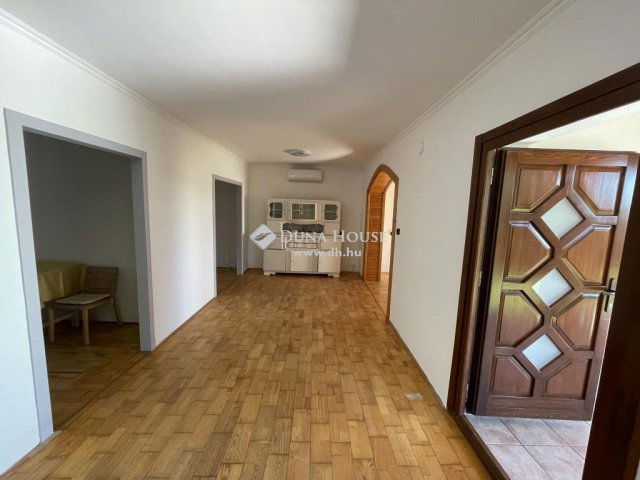 Kiadó családi ház, albérlet, Kecskeméten 320 E Ft / hó