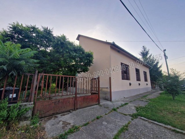 Eladó családi ház, Faddon, Somos utcában 23.9 M Ft, 3 szobás