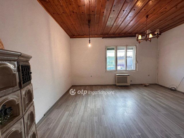 Eladó családi ház, Monorierdőn 51.5 M Ft, 3 szobás