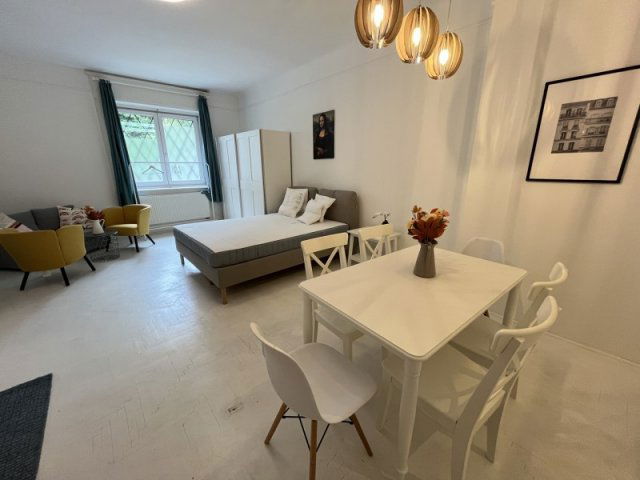 Kiadó téglalakás, albérlet, I. kerületben, Vám utcában