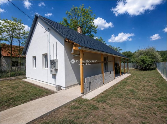 Eladó családi ház, Tápiószelén 39.9 M Ft, 3 szobás
