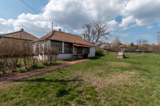 Eladó családi ház, Pákozdon 43.9 M Ft, 2 szobás