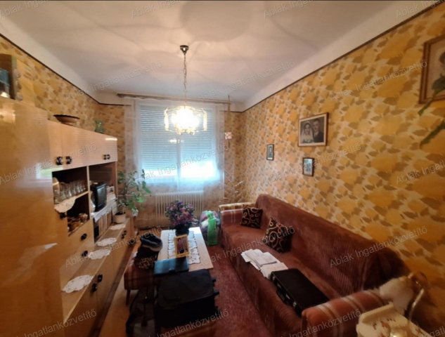 Eladó téglalakás, Kecskeméten 38.5 M Ft, 2 szobás