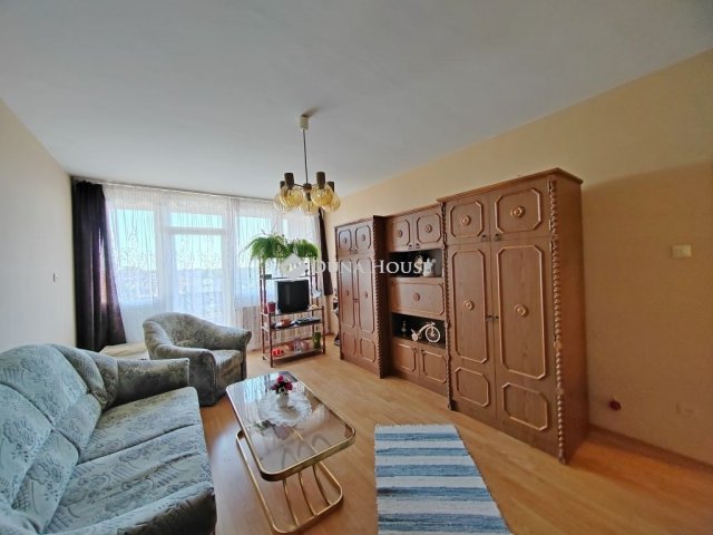 Eladó téglalakás, Szombathelyen 38 M Ft, 2 szobás