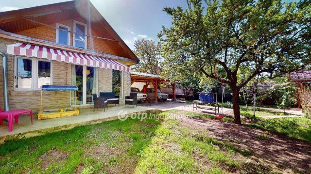 Eladó családi ház, Encsen 62.5 M Ft, 7 szobás