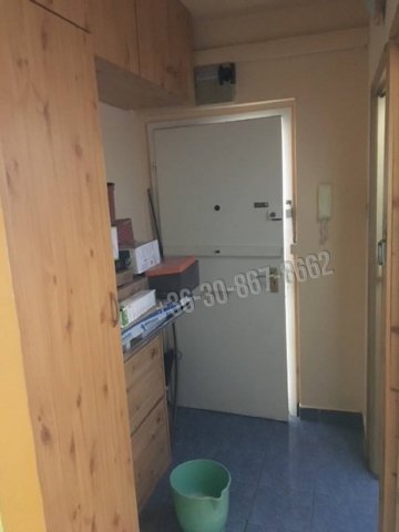 Eladó téglalakás, Dunaújvárosban 38 M Ft, 1+2 szobás