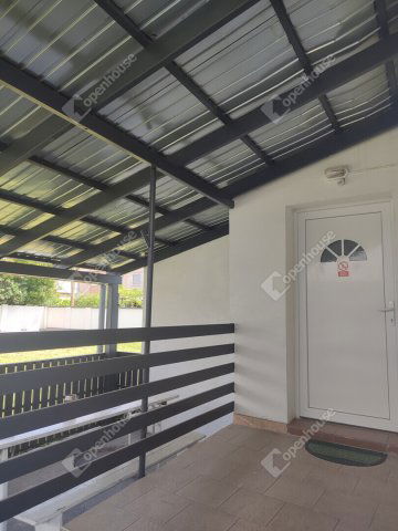 Kiadó családi ház, albérlet, Tatán 675 E Ft / hó, 4 szobás