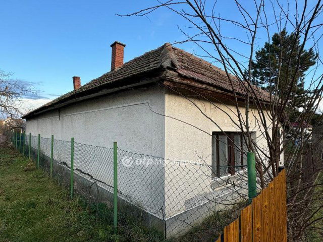 Eladó családi ház, Poroszlón 14 M Ft, 2+1 szobás
