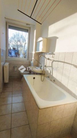 Eladó téglalakás, Győrött, Bartók Béla úton 49.99 M Ft