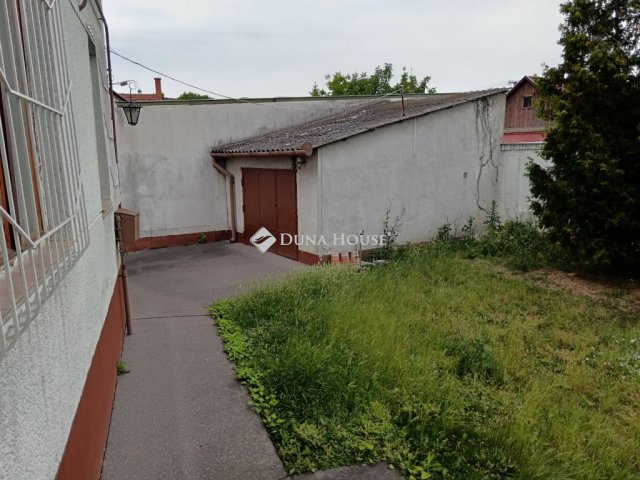 Eladó családi ház, Cegléden, Szolnoki úton 76.9 M Ft, 2 szobás