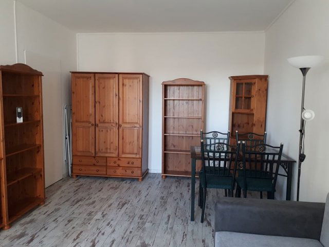 Kiadó panellakás, albérlet, Pécsett, Szigeti úton 150 E Ft / hó